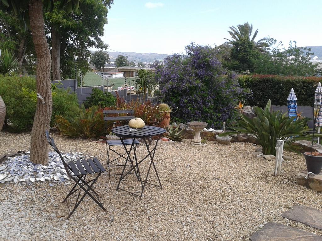 Aestas Bed & Breakfast Knysna Bagian luar foto