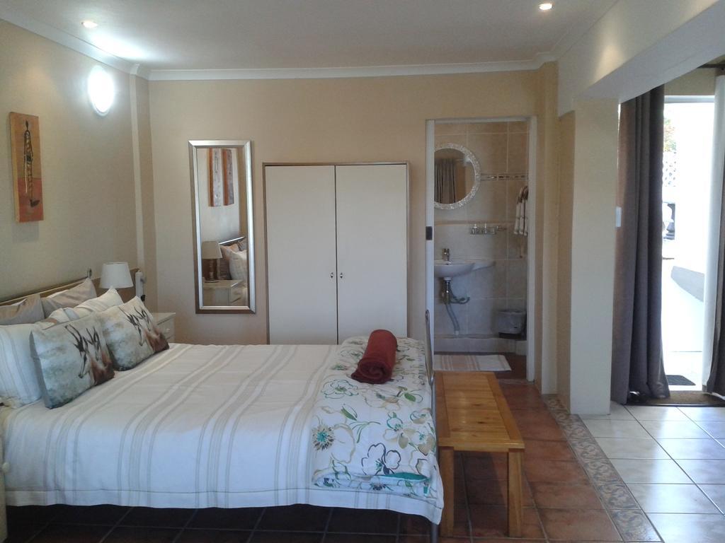 Aestas Bed & Breakfast Knysna Bagian luar foto