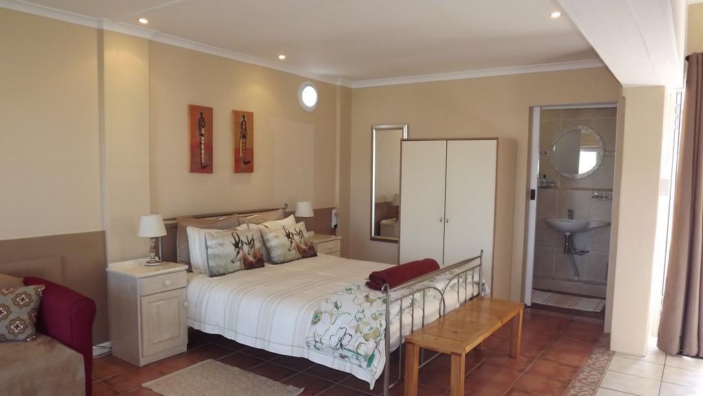 Aestas Bed & Breakfast Knysna Bagian luar foto
