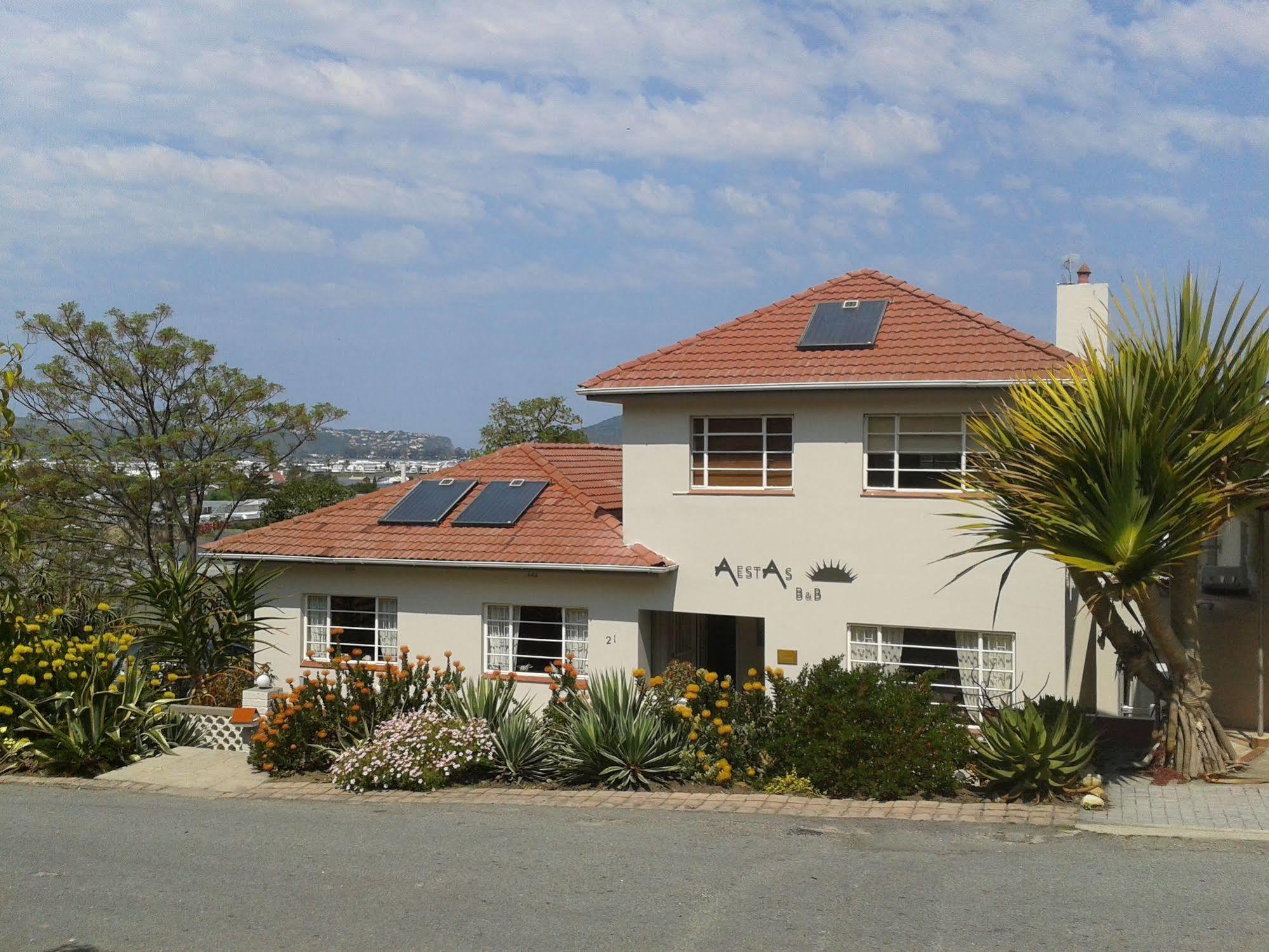 Aestas Bed & Breakfast Knysna Bagian luar foto