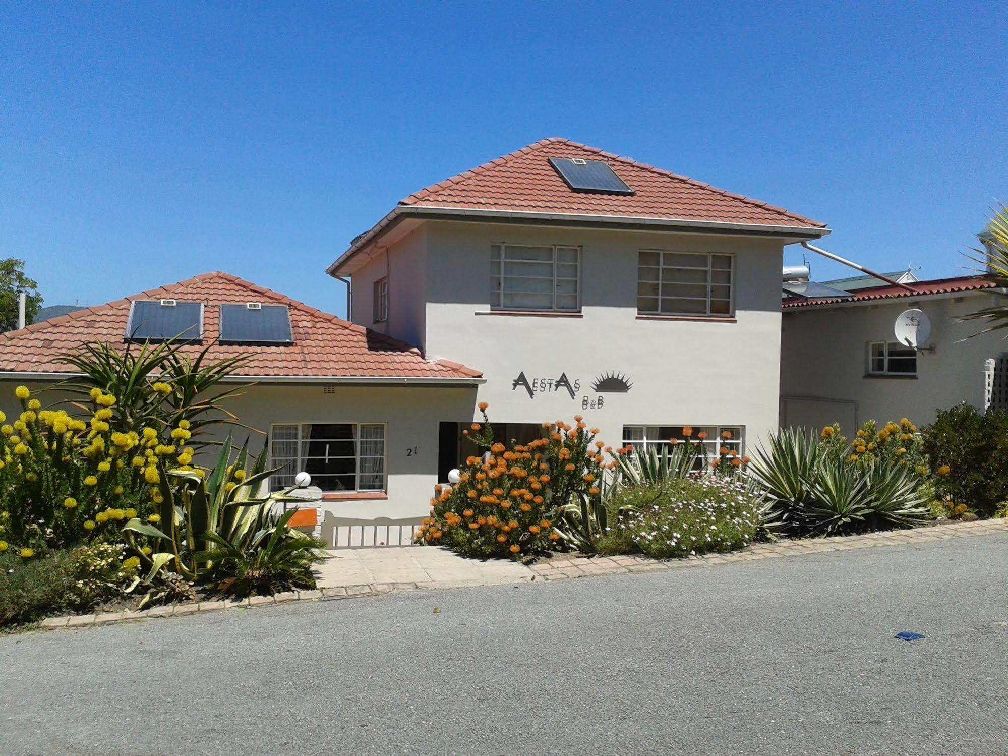 Aestas Bed & Breakfast Knysna Bagian luar foto