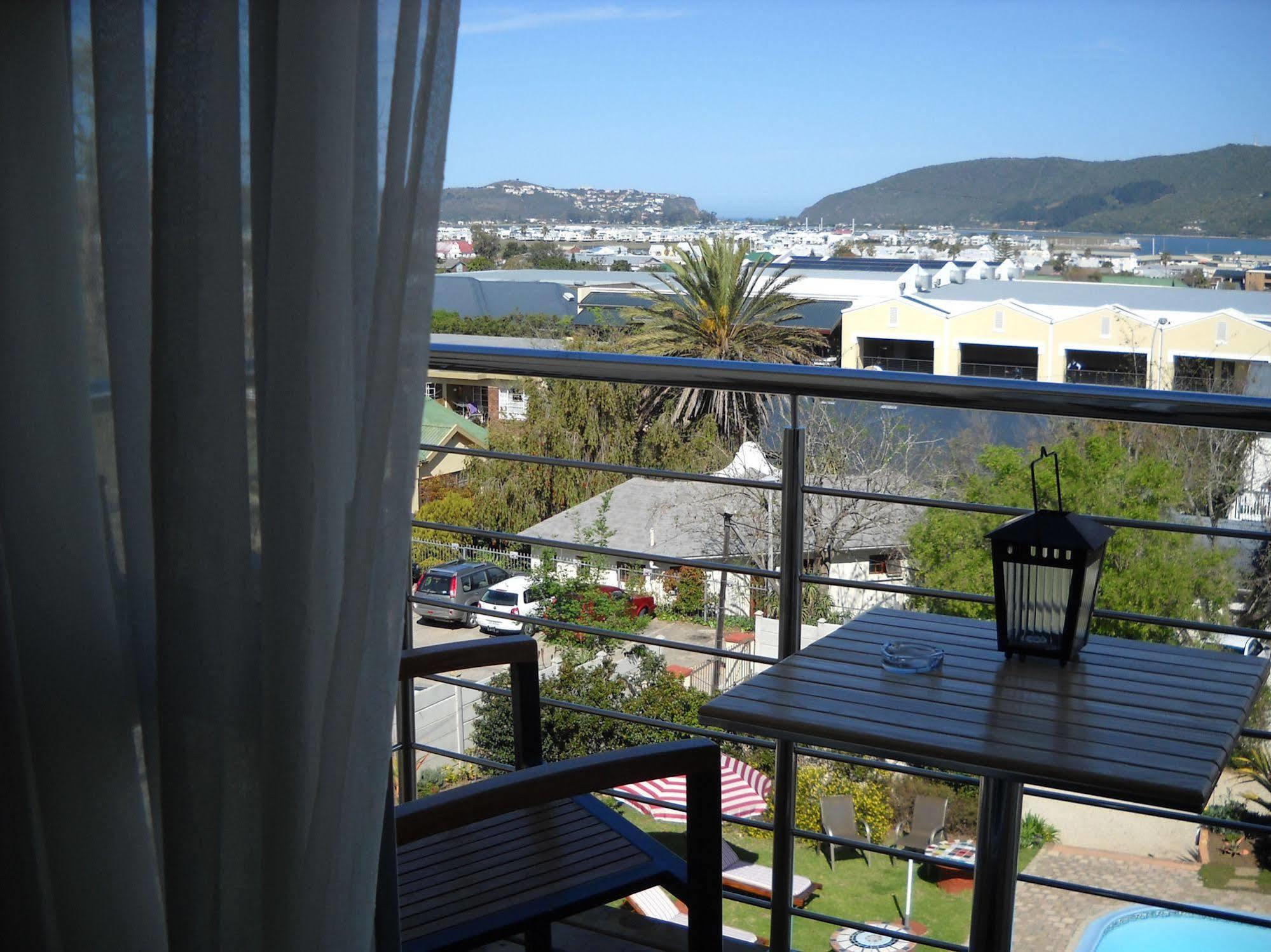 Aestas Bed & Breakfast Knysna Bagian luar foto
